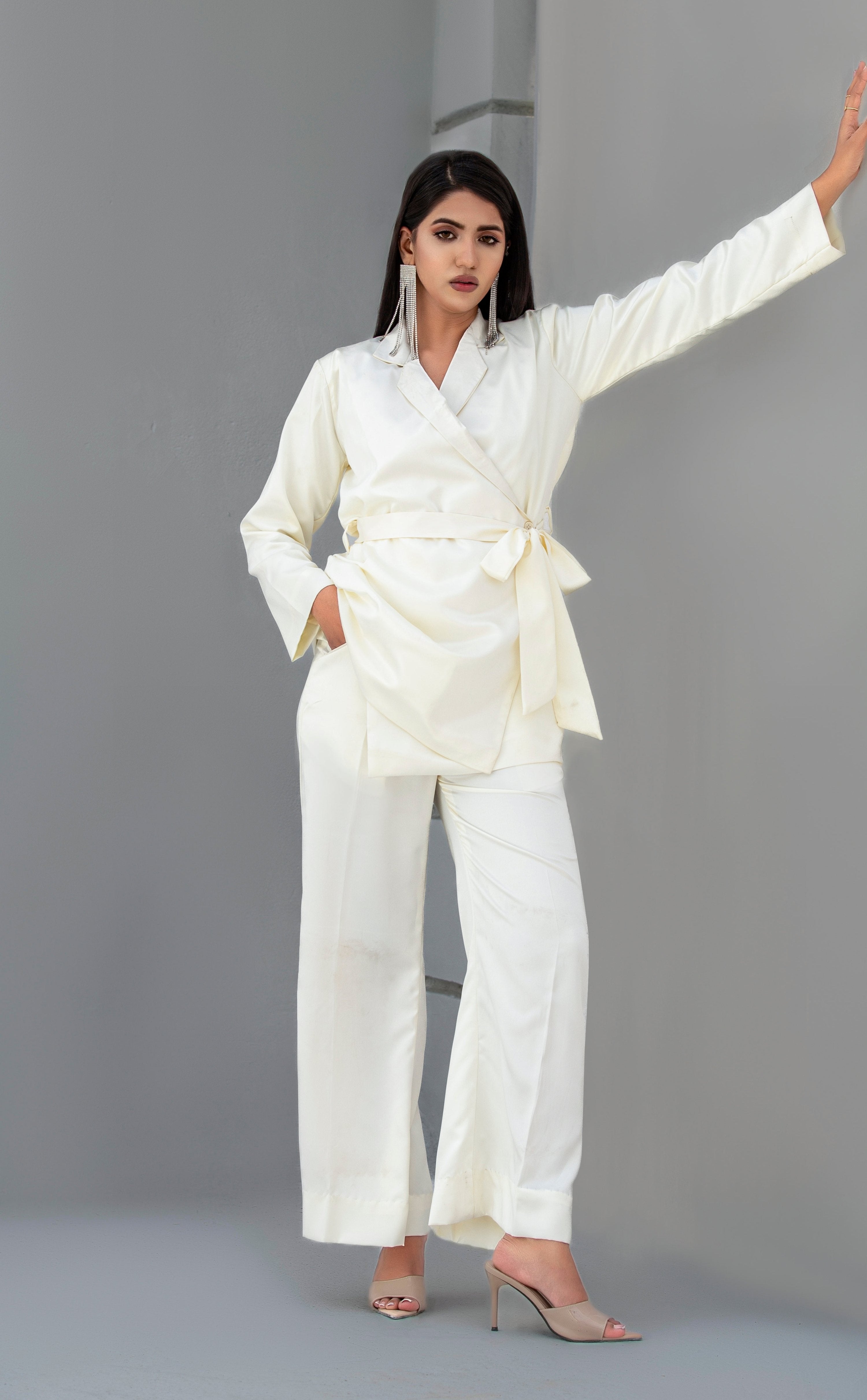 Swan White Suit